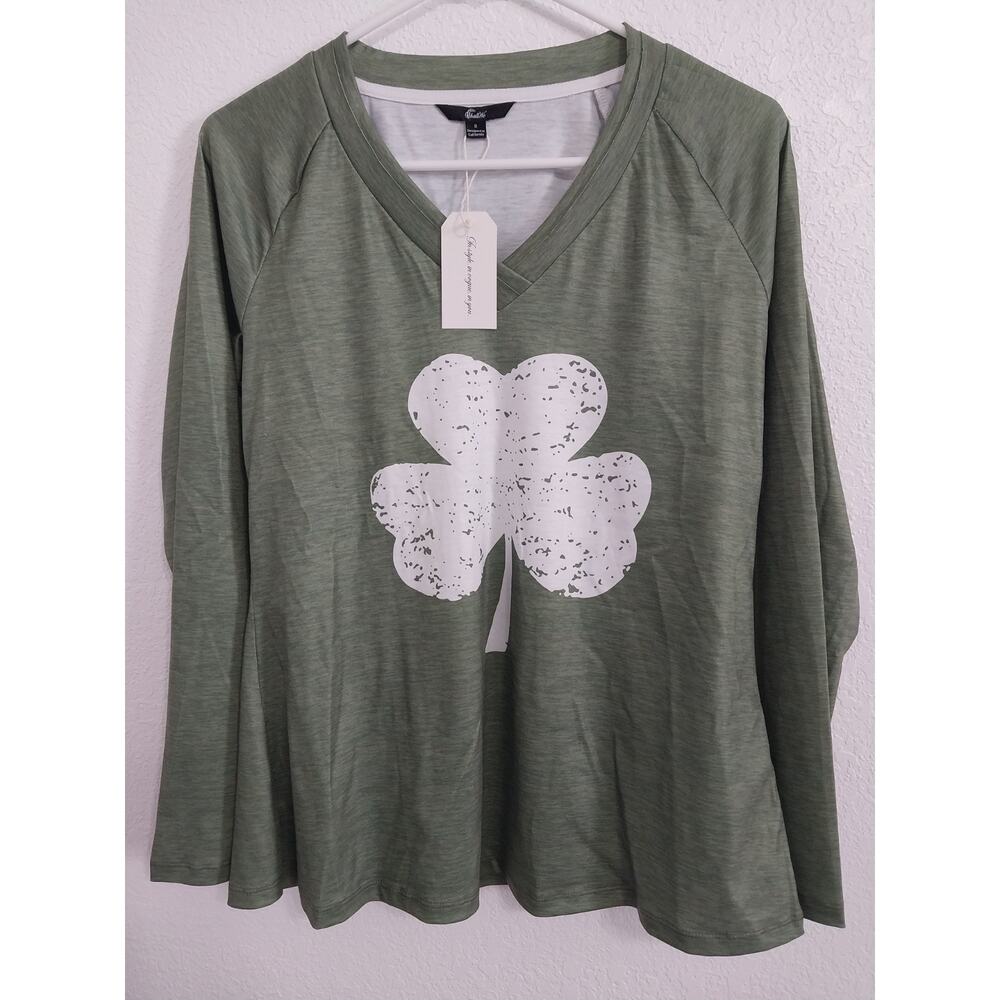 ShallWe Womens Size M Green White Four Leaf Clover Long Sleeve Shirt Blouse NWT